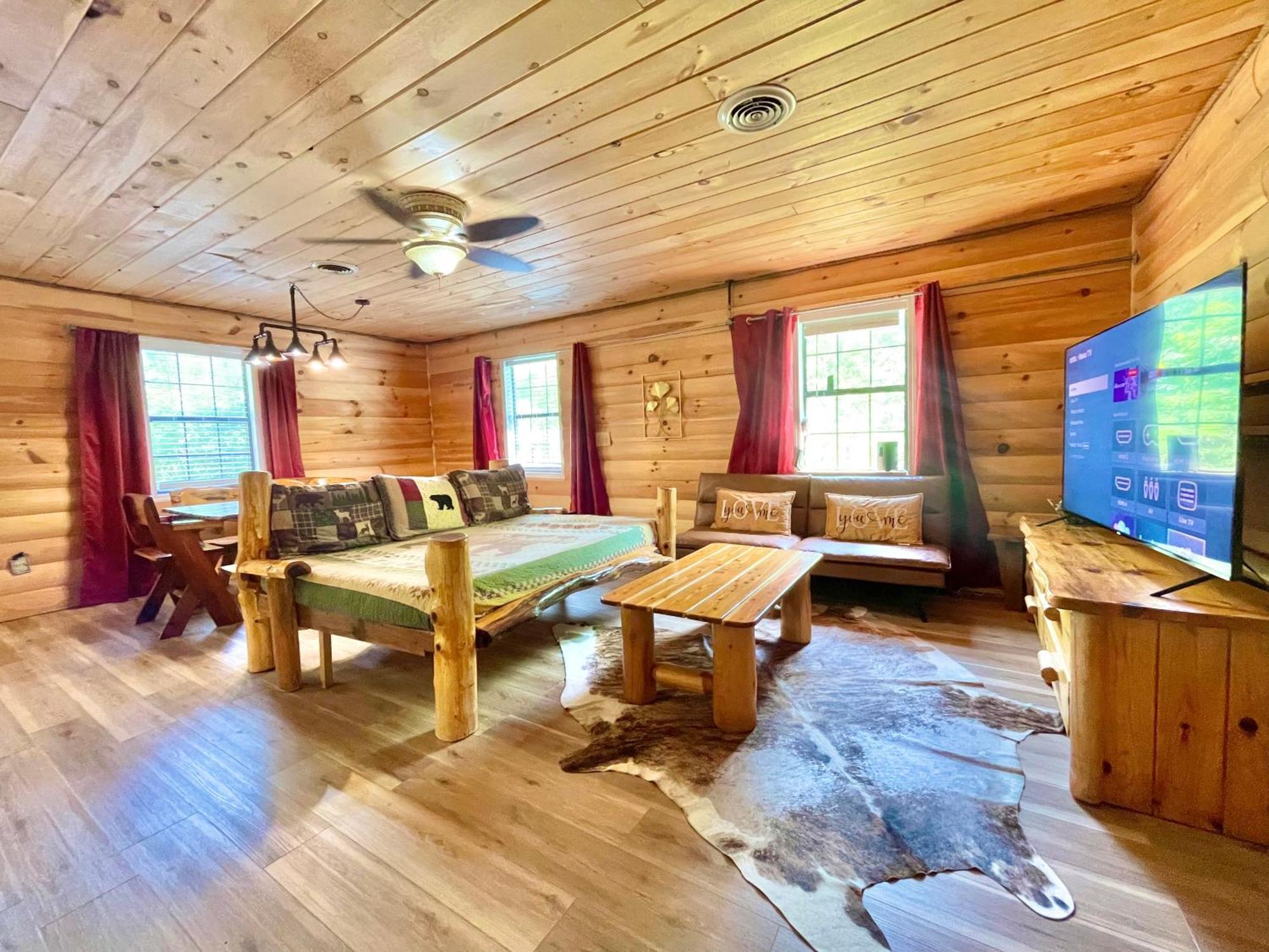 Wild Reindeer 5Min From Parkway Hottub Firepit Villa เซอเวียร์วีล ภายนอก รูปภาพ